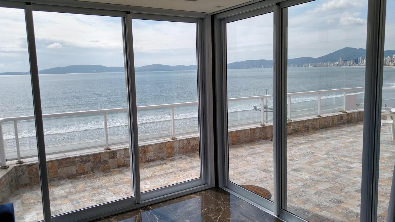 Apartamento De Cobertura Frente Para O Mar Itapema Kültér fotó