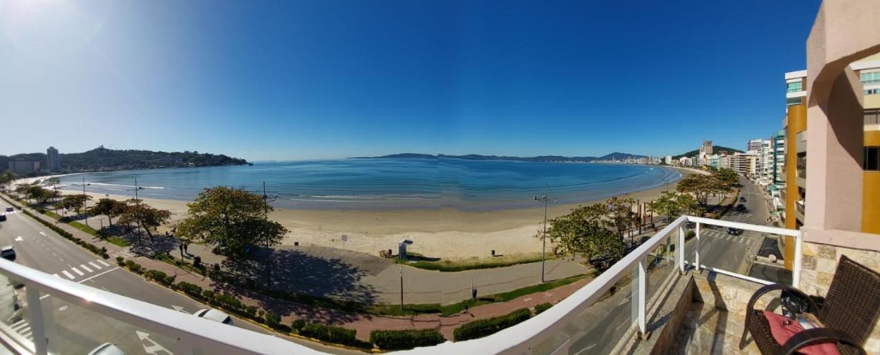 Apartamento De Cobertura Frente Para O Mar Itapema Kültér fotó